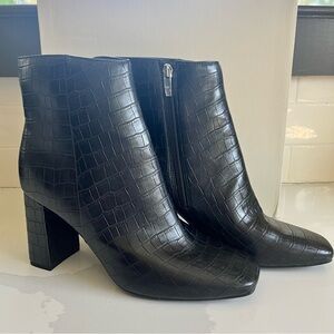 Marc Fisher Faux Leather Croc Embossed Block Heel Ankle Boot Black 9.5 Med NWB